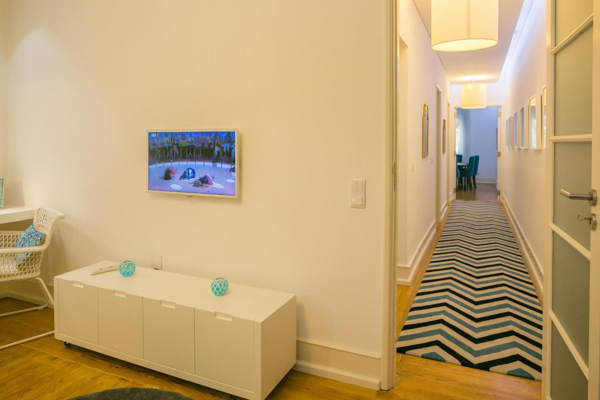 Apartament With A Terrace In The Heart Of Lisbon, 300 エクステリア 写真