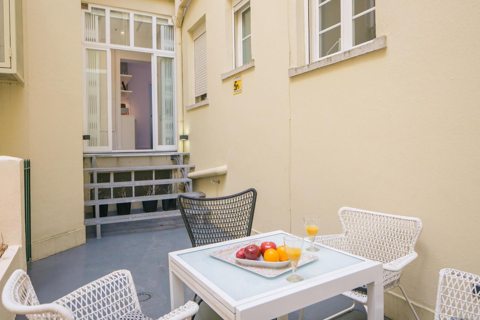 Apartament With A Terrace In The Heart Of Lisbon, 300 エクステリア 写真