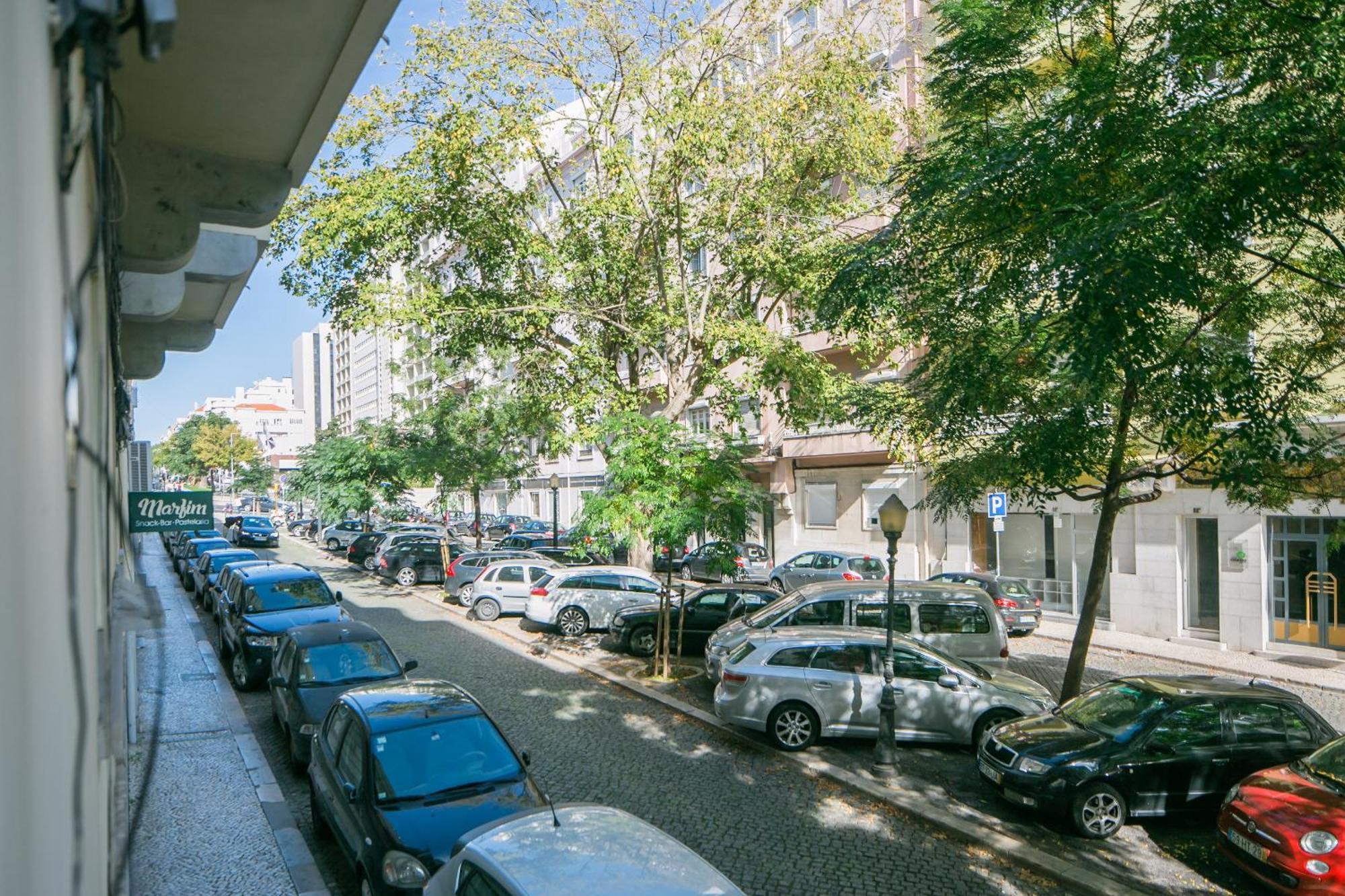 Apartament With A Terrace In The Heart Of Lisbon, 300 エクステリア 写真